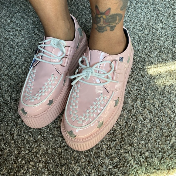 Pink & white creepers - Picture 2 of 4